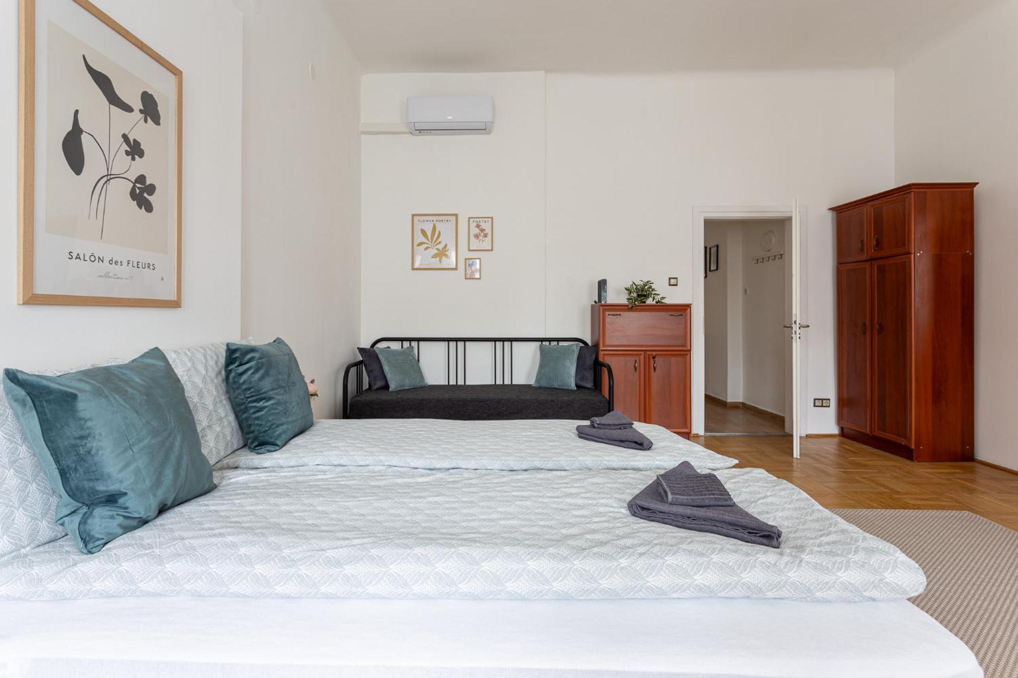 Urania Apartments Budapest Kültér fotó